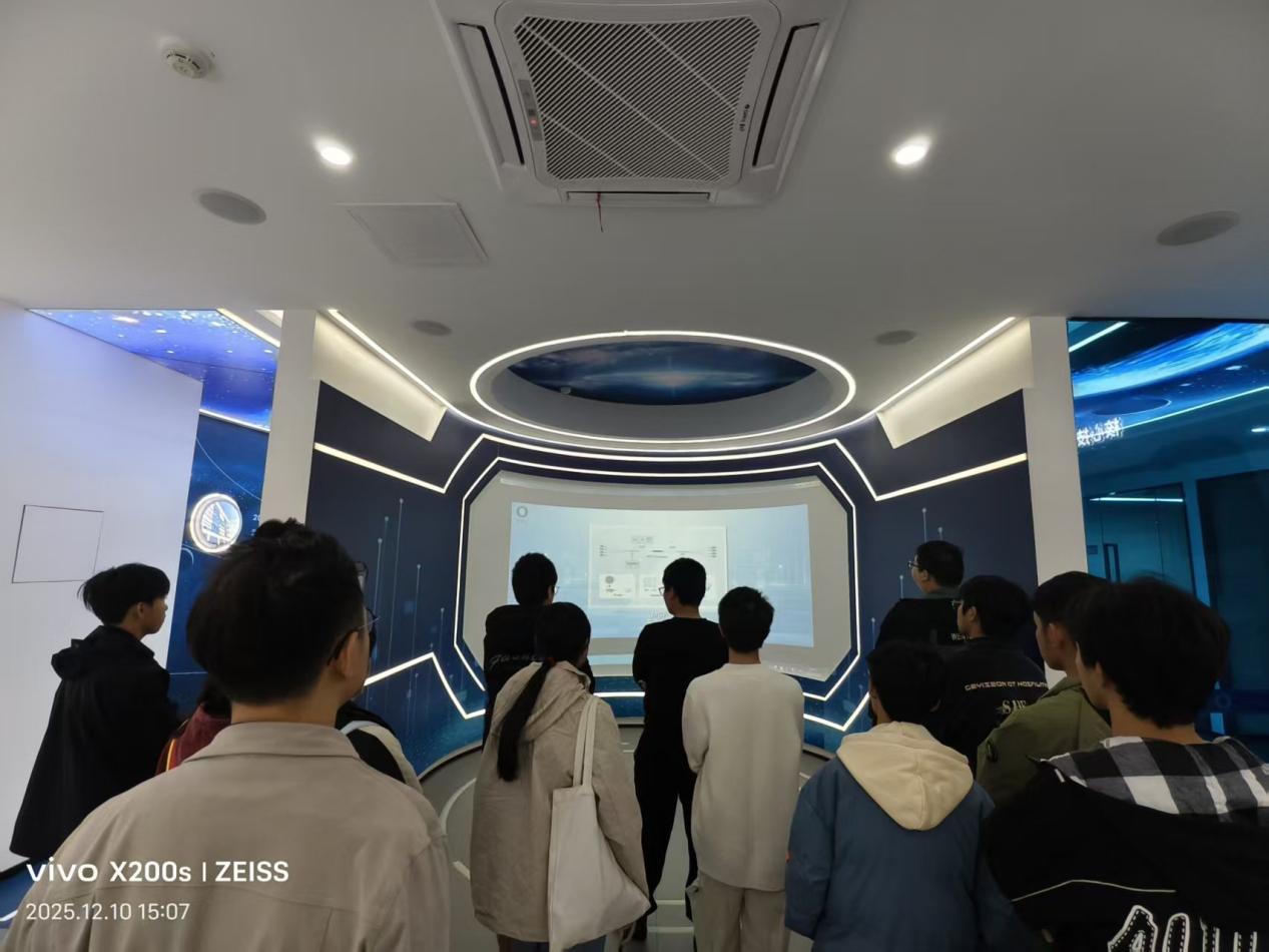 1af3f25e30ce18072de63012db7376b6